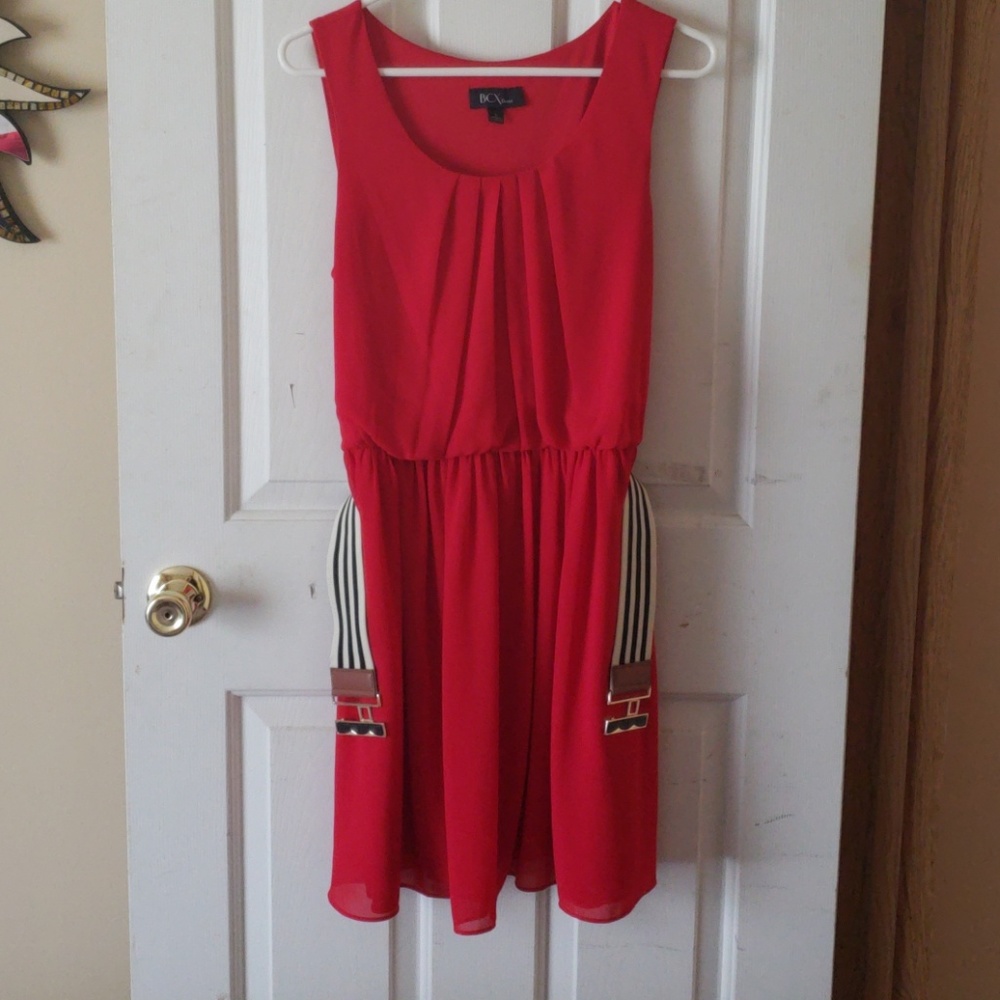 Red sleeveless dress